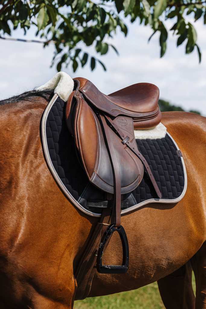 Tapis de selle EQUITHÈME - Dinard