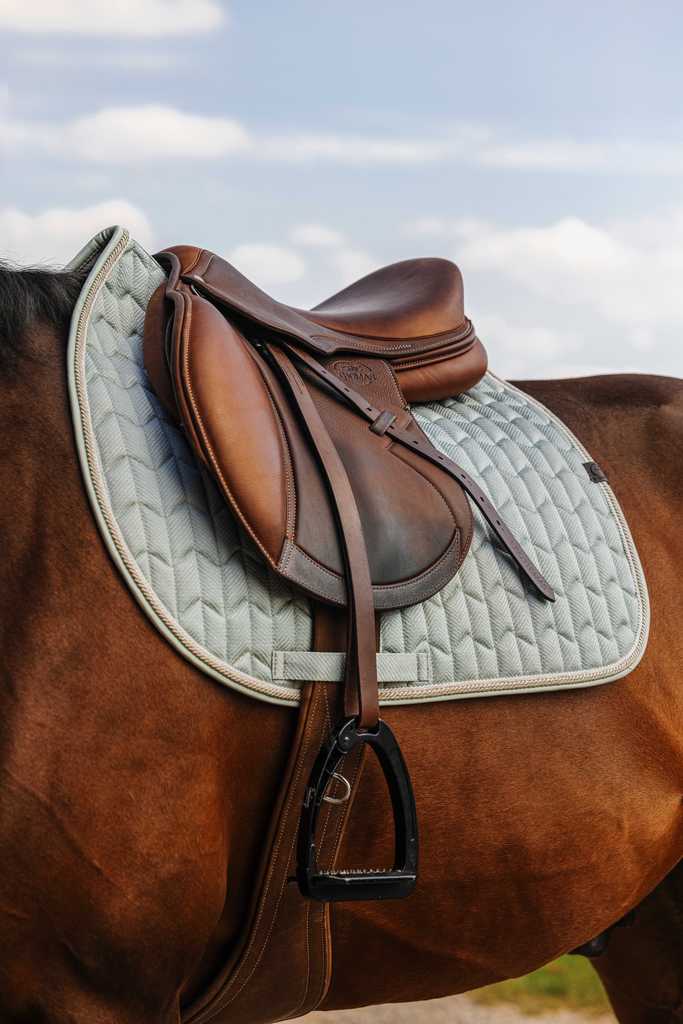 Tapis de selle EQUITHÈME - Excellence