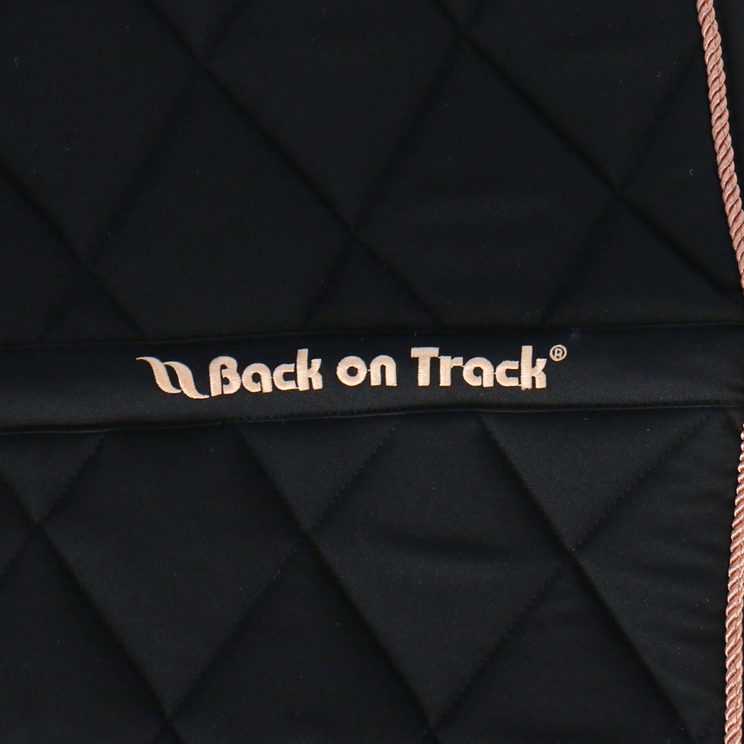 Tapis de selle cheval dressage Back on Track Haze Collection